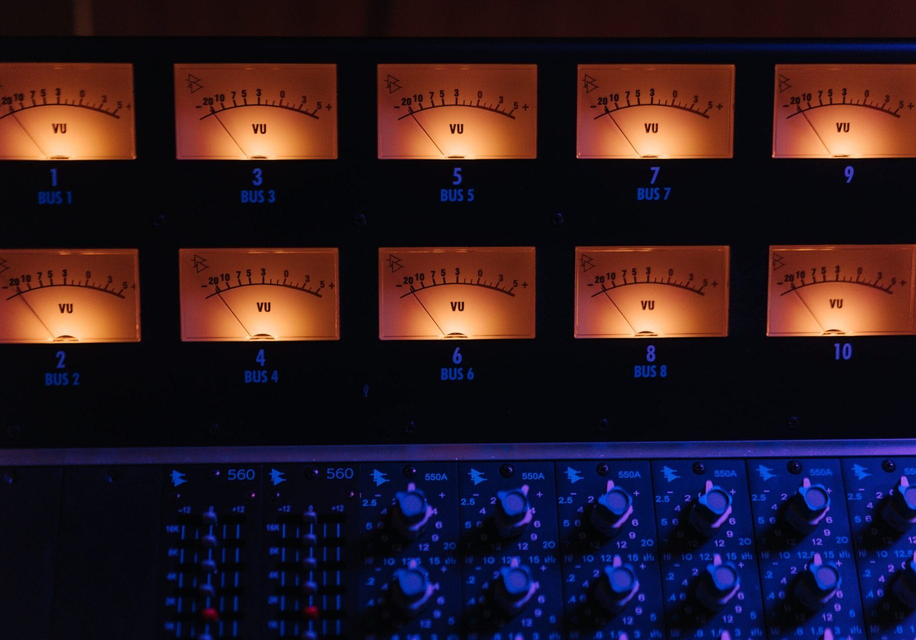 pexels-cottonbro-studio-7087611